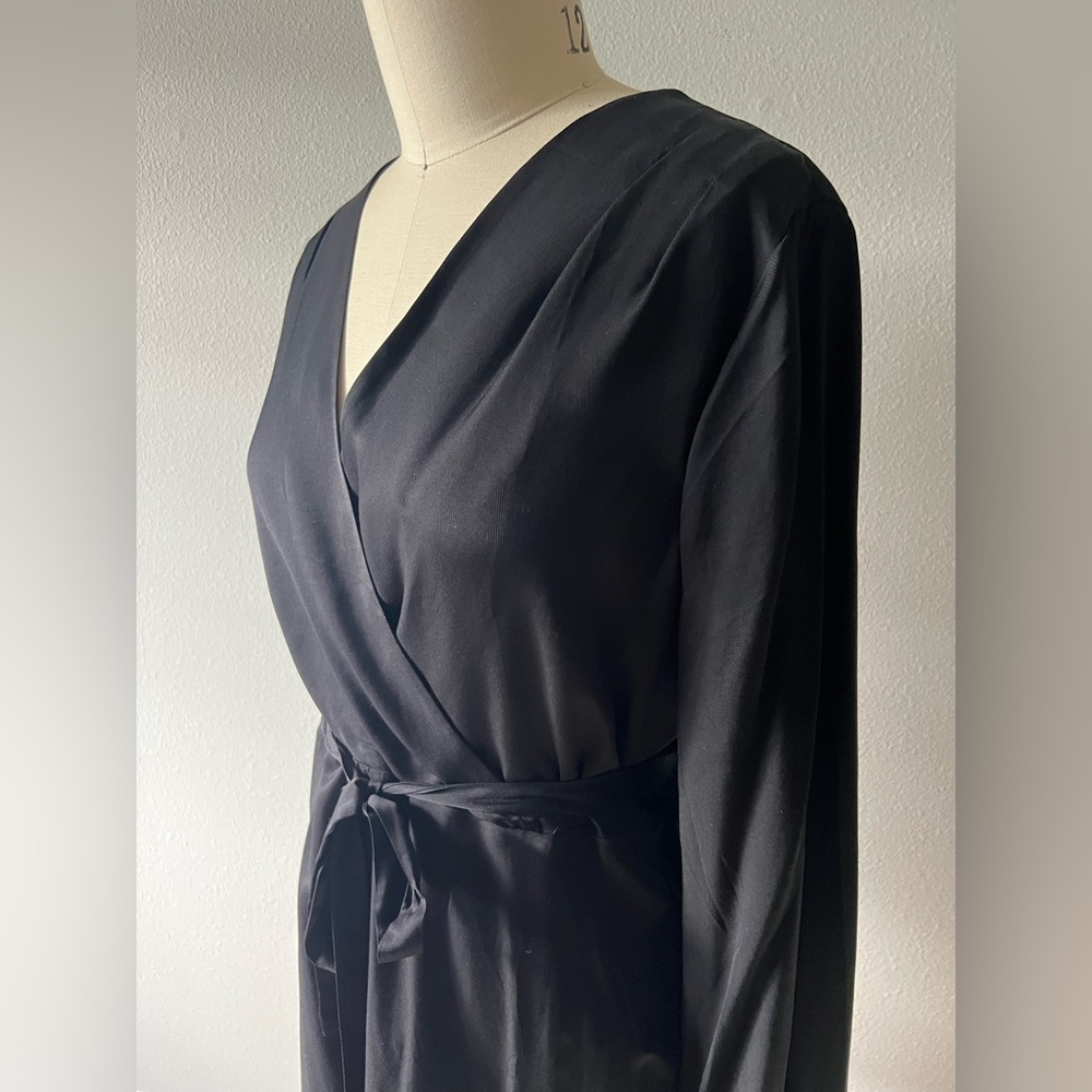 NWT Banana Republic Black Long Sleeve Wrap Dress - Picture 4 of 9